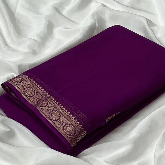 Women's Crepe Chit Pallu Solid Saree With Unstitched Blouse 5.5Mtr (Wine)